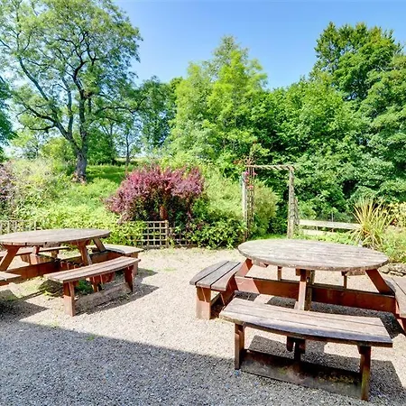 6 Bed In Near Settle Oc-ds101 * Tosside