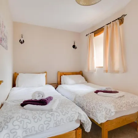 6 Bed In Near Settle Oc-ds101 Tosside