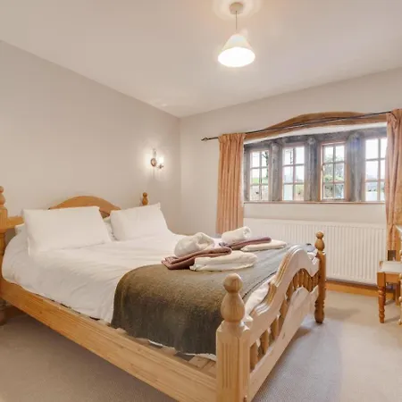 6 Bed In Near Settle Oc-ds101